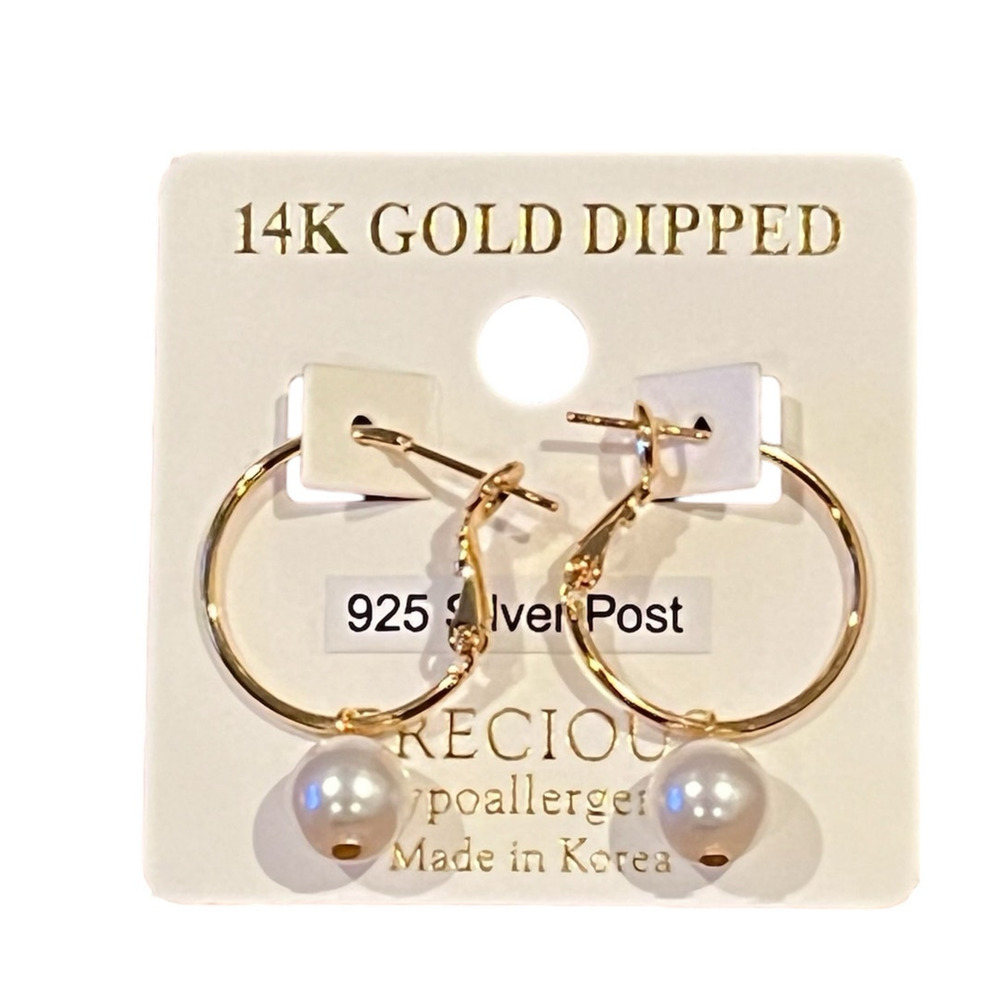 Earrings Golden Huggie Hoop with Charms Fashion Pearl Drop Dangle Earrings Royal